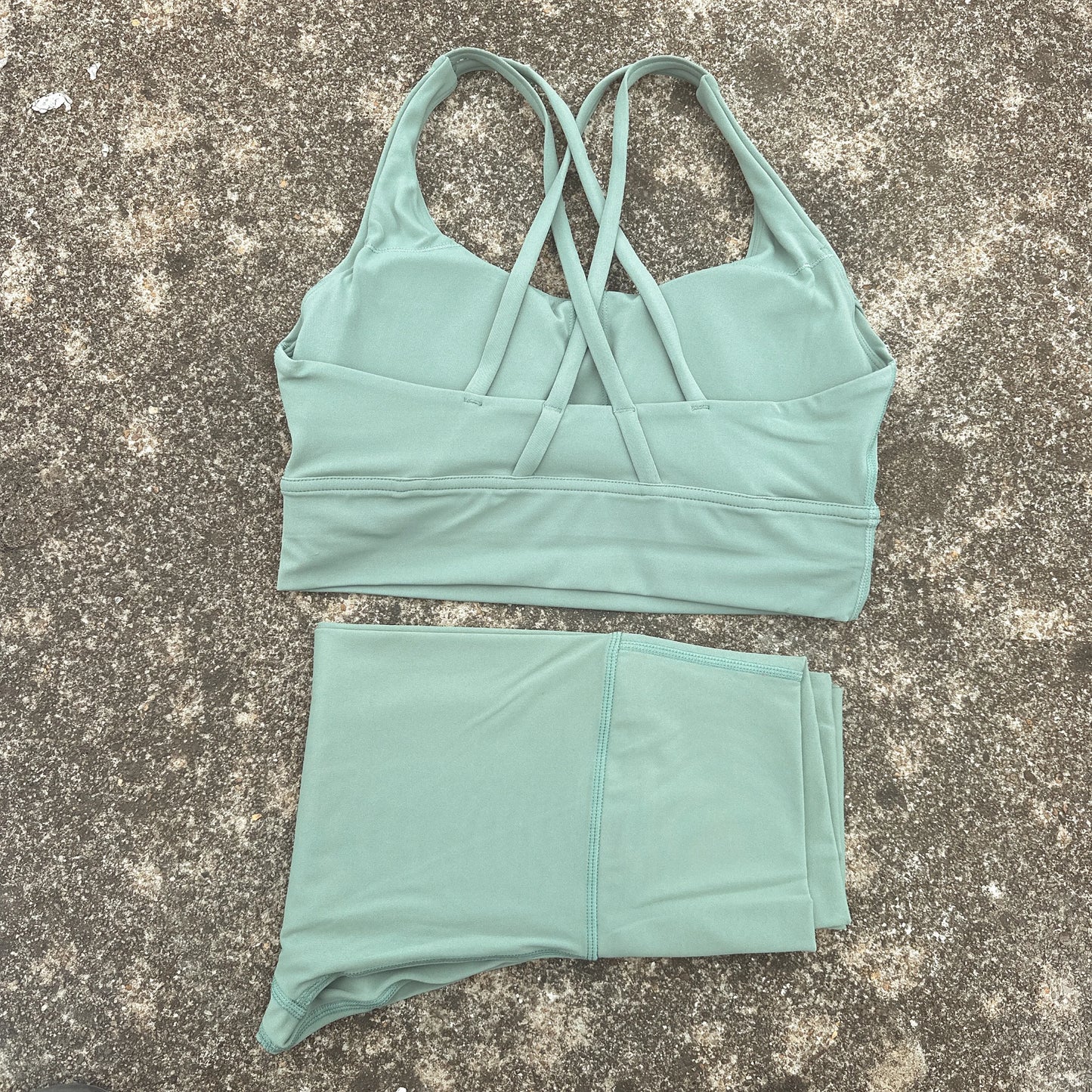 Two-Piece Compression Yoga Set High Waist Leggings And Sports Bra